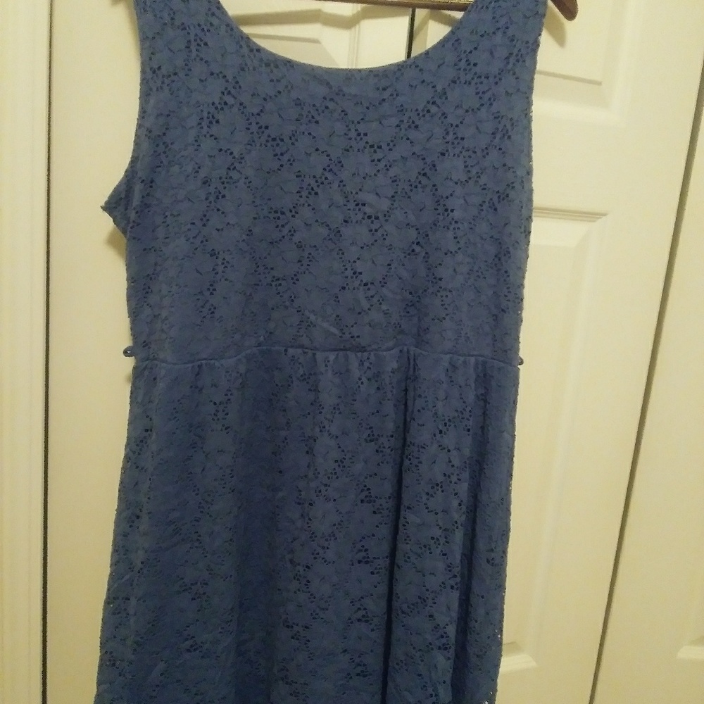Dress - Picture 3 of 3